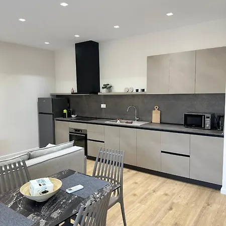 New Brilant 02 Apartment *